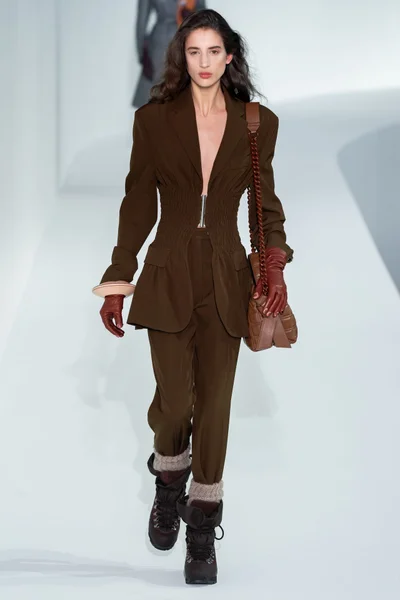 Look 17